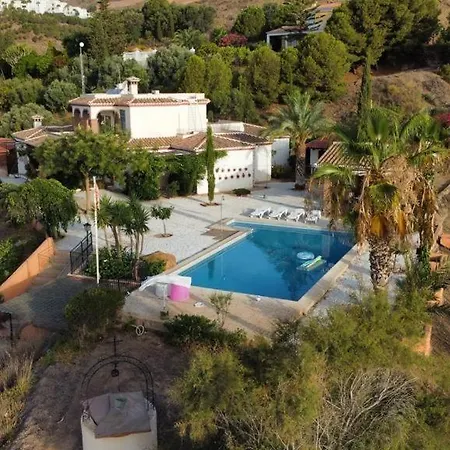 Cantares Villa *